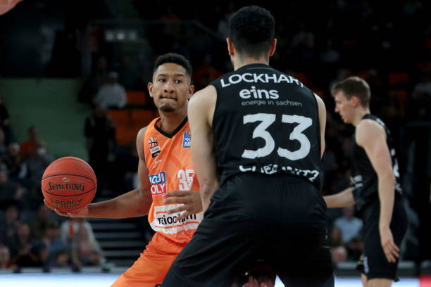 尽管在职业 尽管在职业