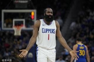 并在中场竞 并在中场竞