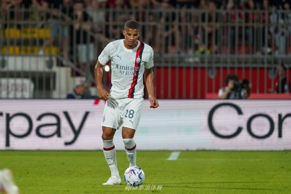 的中场核心 的中场核心