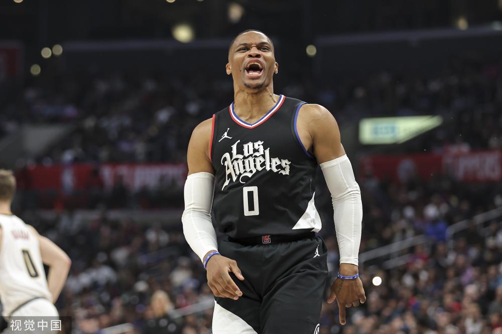 的中场核心 的中场核心